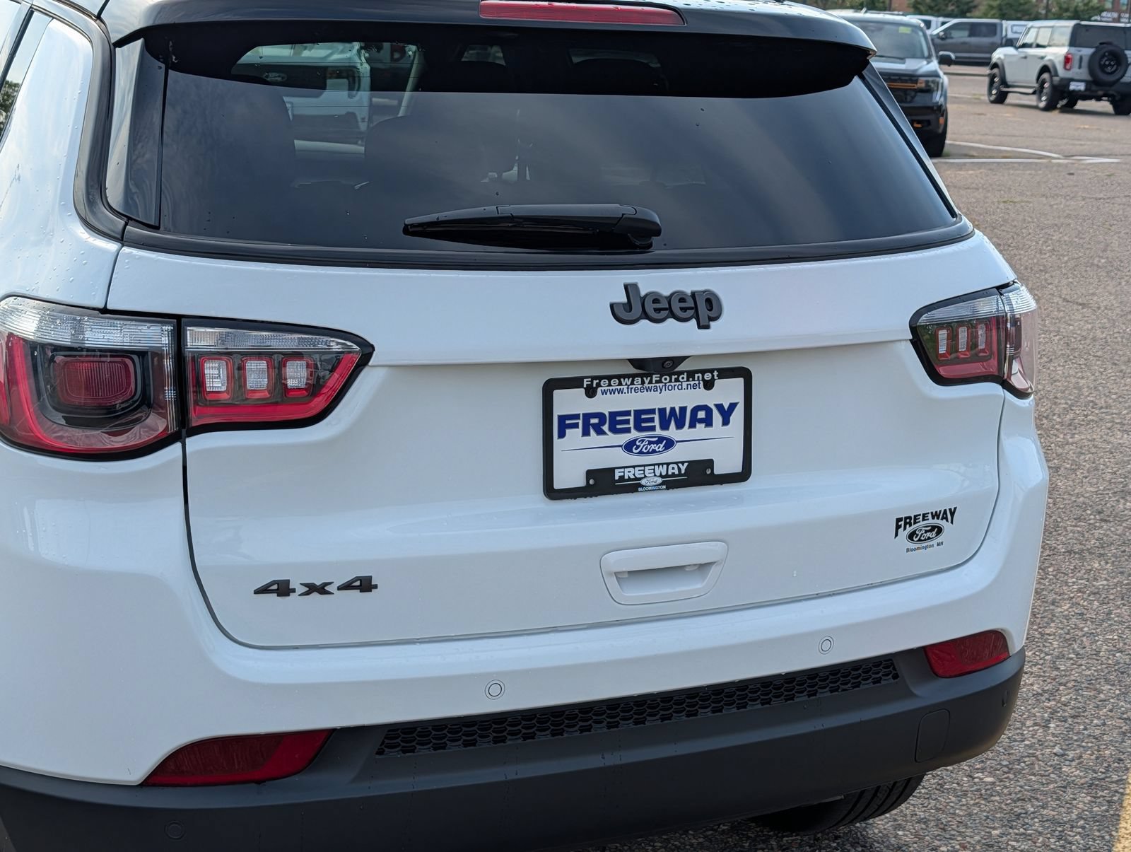 Used 2026 Jeep Compass Limited AWD/4WD image 13