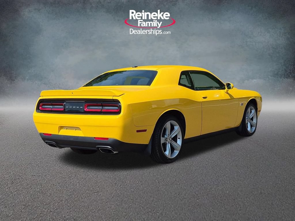 Used 2018 Dodge Challenger R/T RWD image 5