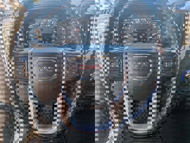 Used 2020 GMC Sierra 1500 SLE w/ SLE Value Package image 17