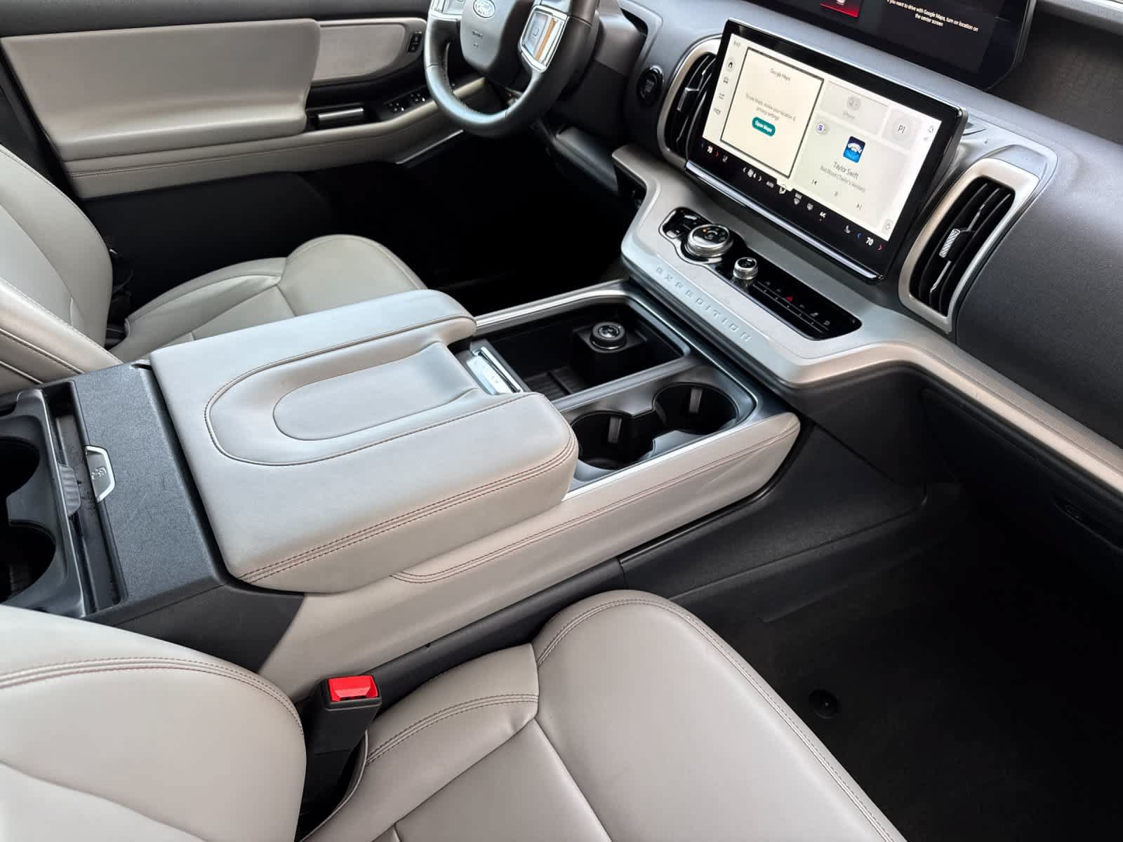 Certified 2025 Ford Expedition Active AWD/4WD image 16