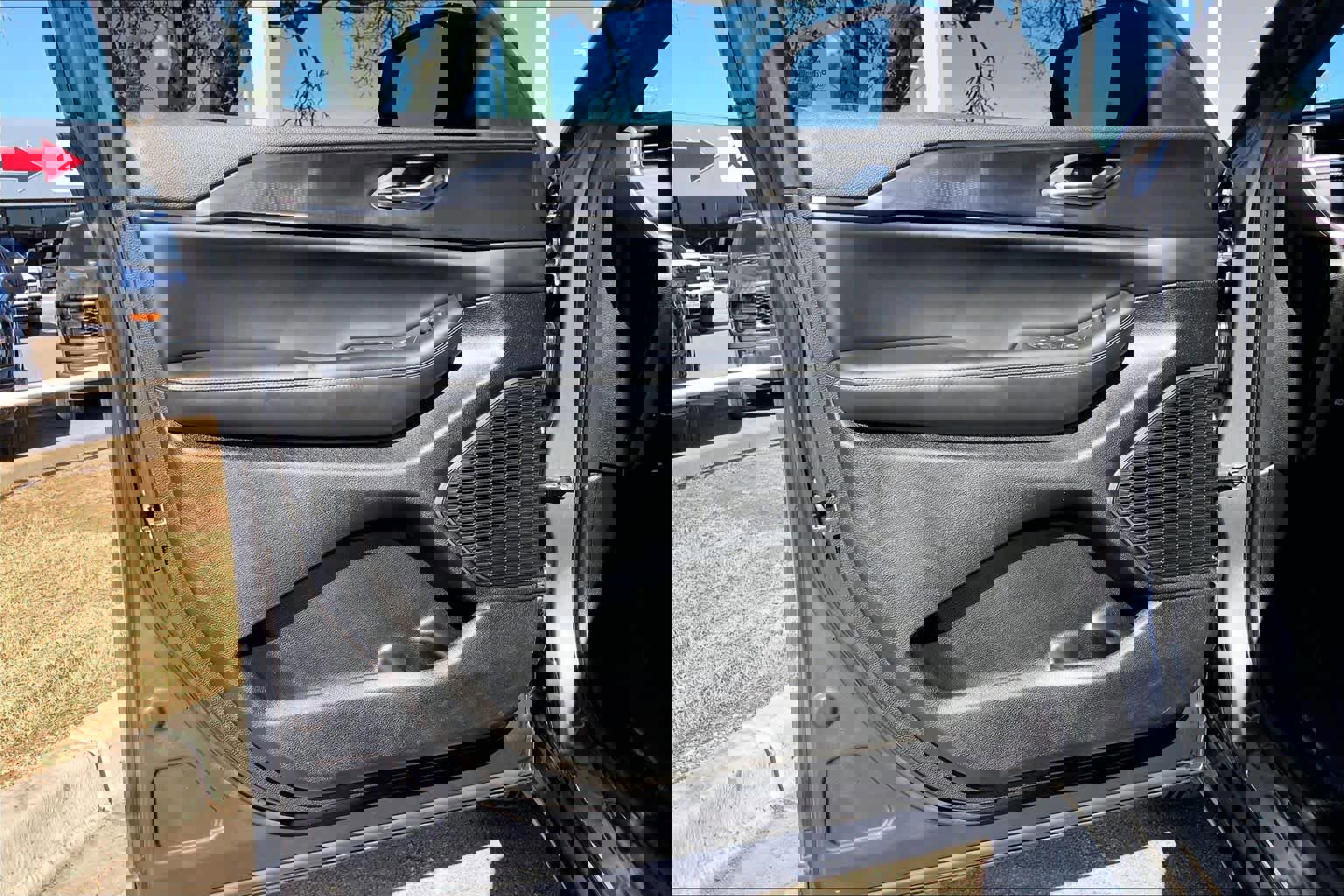 Used 2023 Jeep Grand Cherokee Altitude image 21