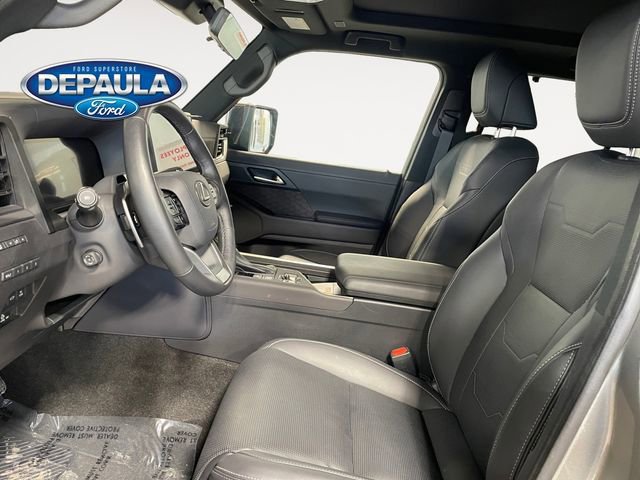 Used 2024 Lexus GX 550 image 11