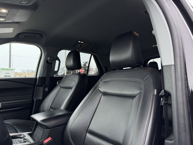 Certified 2023 Ford Explorer XLT w/ Equipment Group 202A image 8