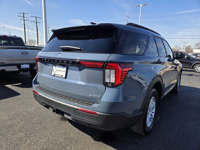 Certified 2025 Ford Explorer Active AWD/4WD image 5