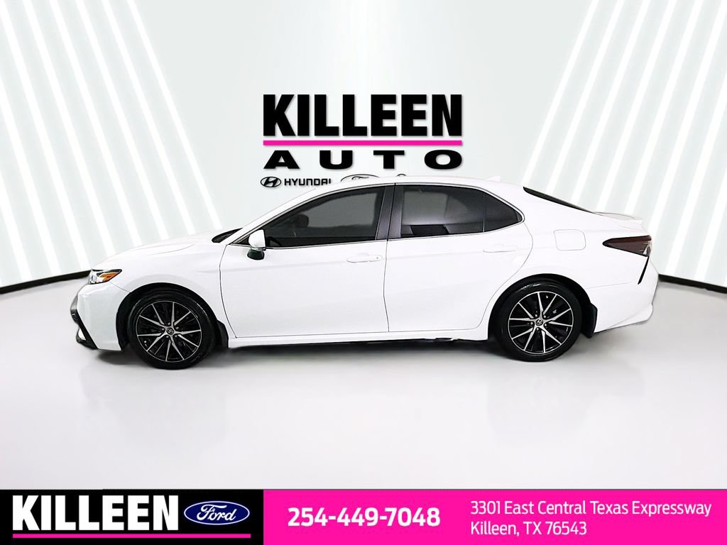 Used 2023 Toyota Camry SE FWD image 4