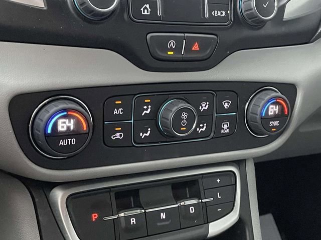 Used 2024 GMC Terrain SLE w/ Driver Convenience Package image 30