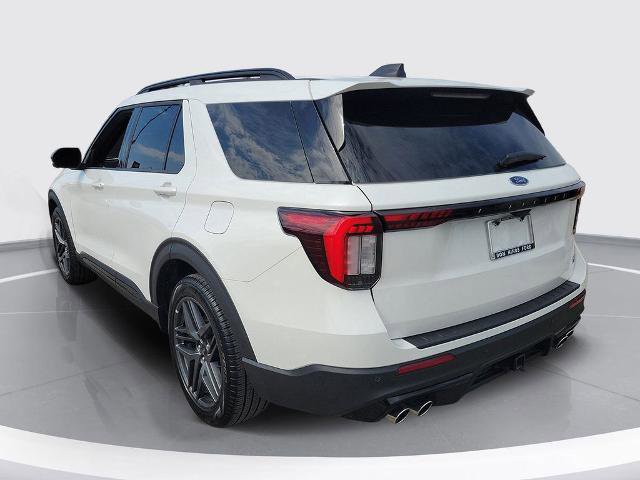 Certified 2025 Ford Explorer ST AWD/4WD image 4