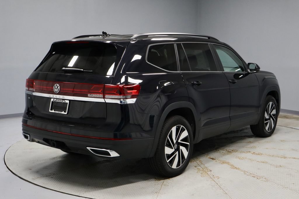 Used 2025 Volkswagen Atlas SE FWD image 12
