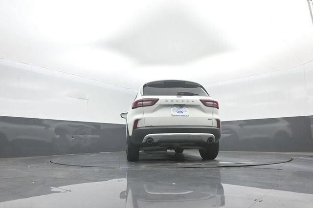 Certified 2024 Ford Escape SE FWD image 33