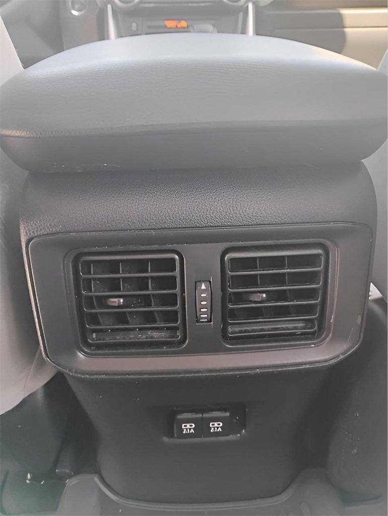 Used 2019 Toyota RAV4 XLE image 35