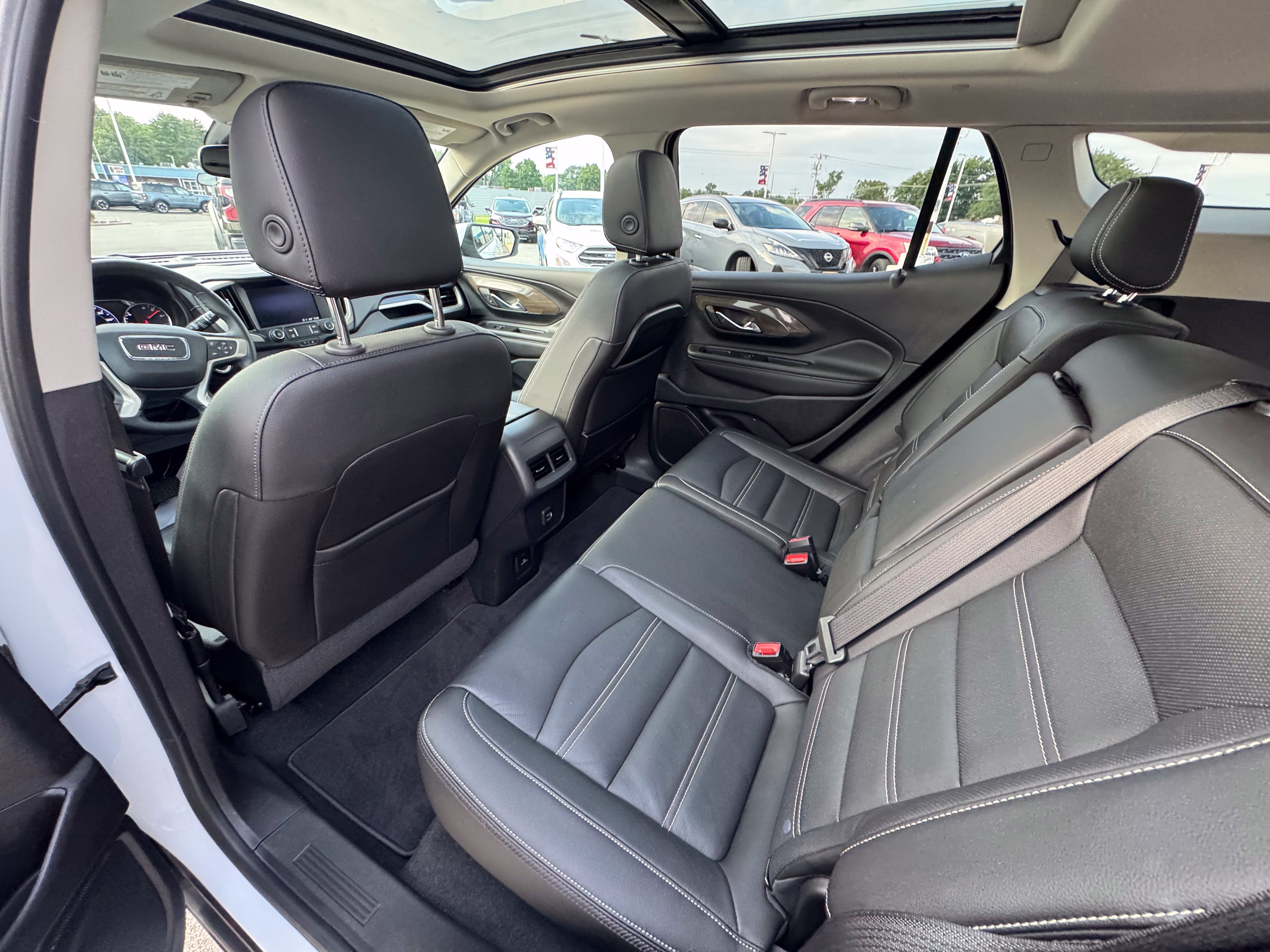 Used 2023 GMC Terrain Denali AWD/4WD image 18