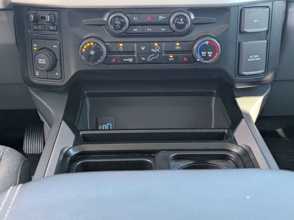 Certified 2026 Ford F250 XLT w/ XLT Premium Package AWD/4WD image 18