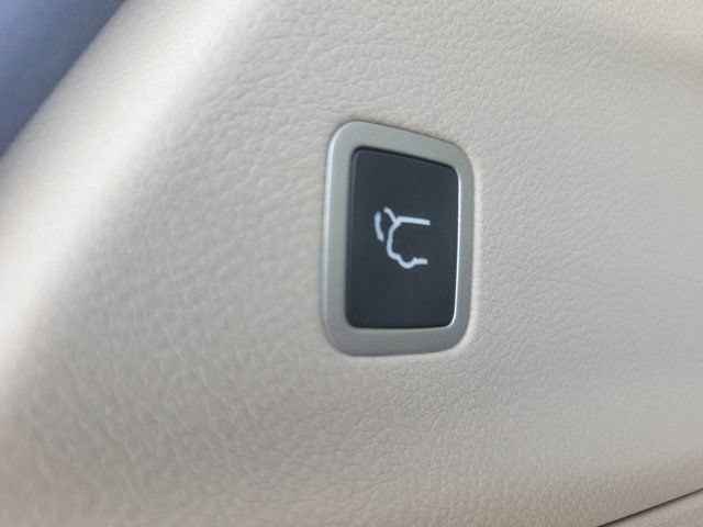 Used 2022 Chrysler Pacifica Touring-L AWD/4WD image 13