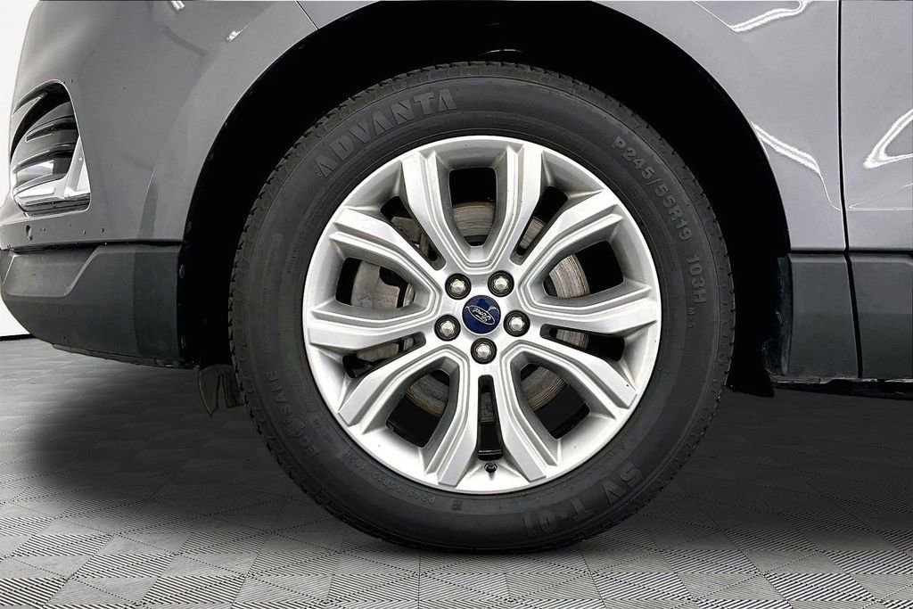 Certified 2022 Ford Edge Titanium AWD/4WD image 9