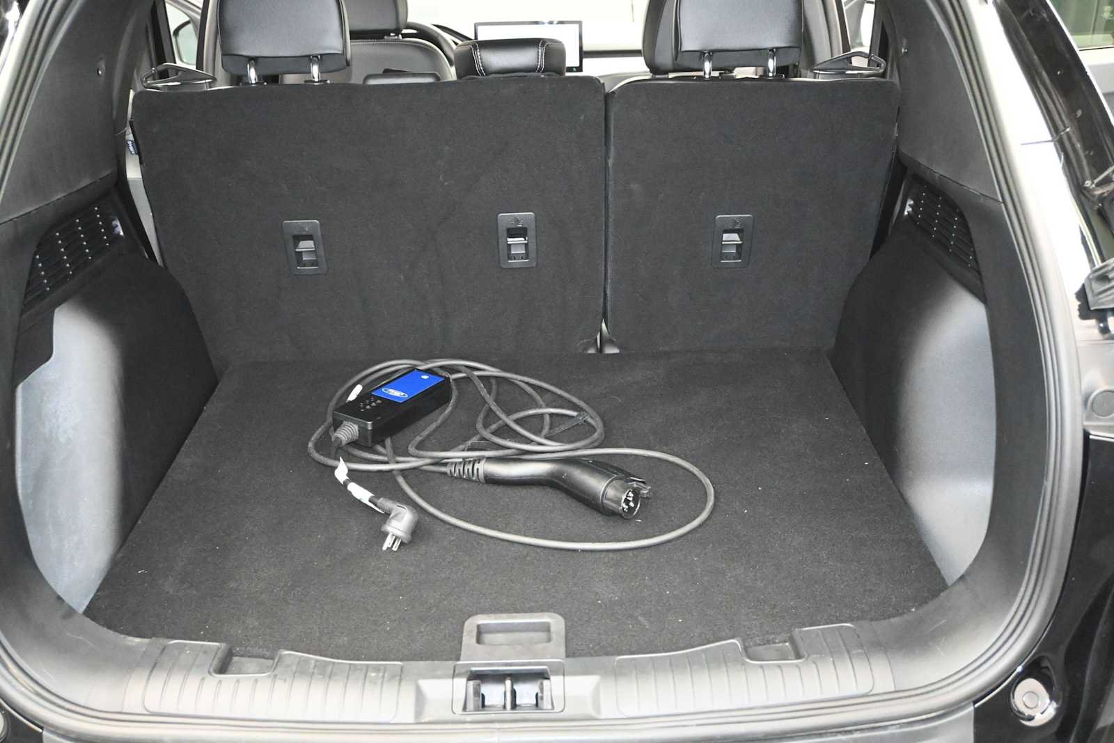 Certified 2026 Ford Escape SE w/ PHEV Premium Package FWD image 14