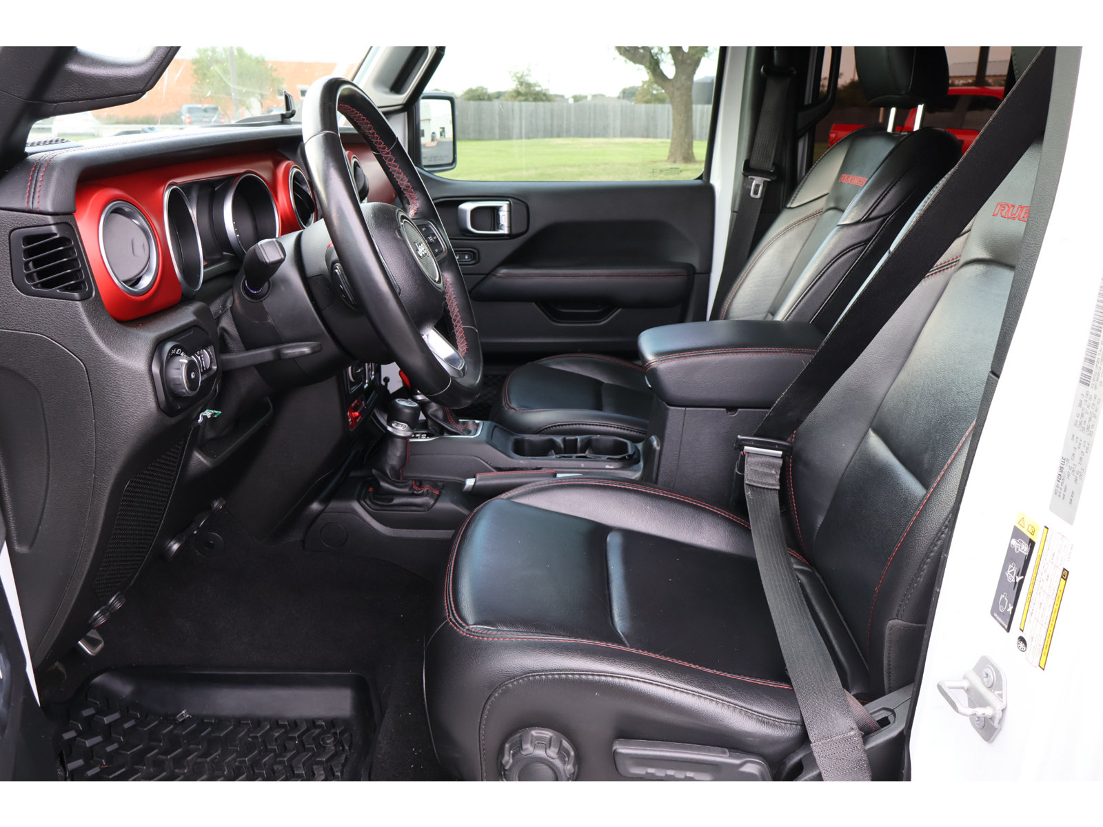 Used 2020 Jeep Wrangler Unlimited Rubicon AWD/4WD image 25