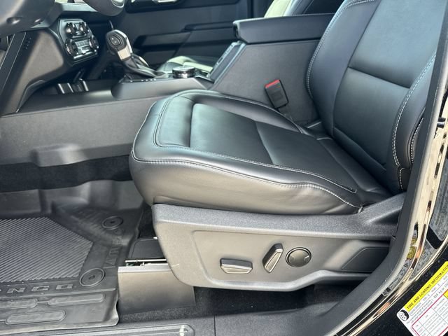 Certified 2026 Ford Bronco Outer Banks w/ Sasquatch Package AWD/4WD image 13