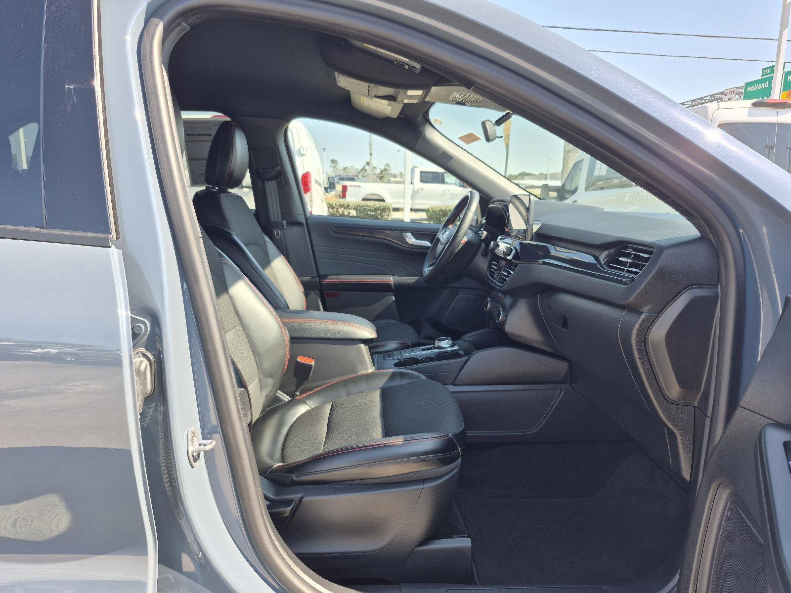 Certified 2024 Ford Escape ST-Line image 22