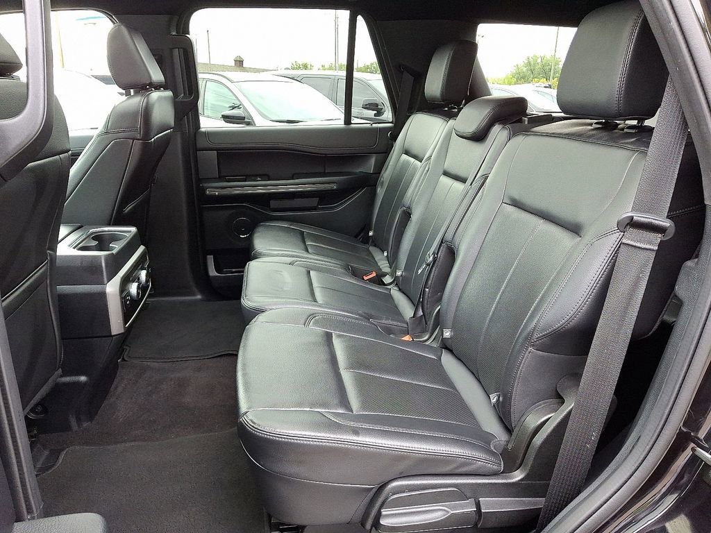 Certified 2021 Ford Expedition XLT image 10