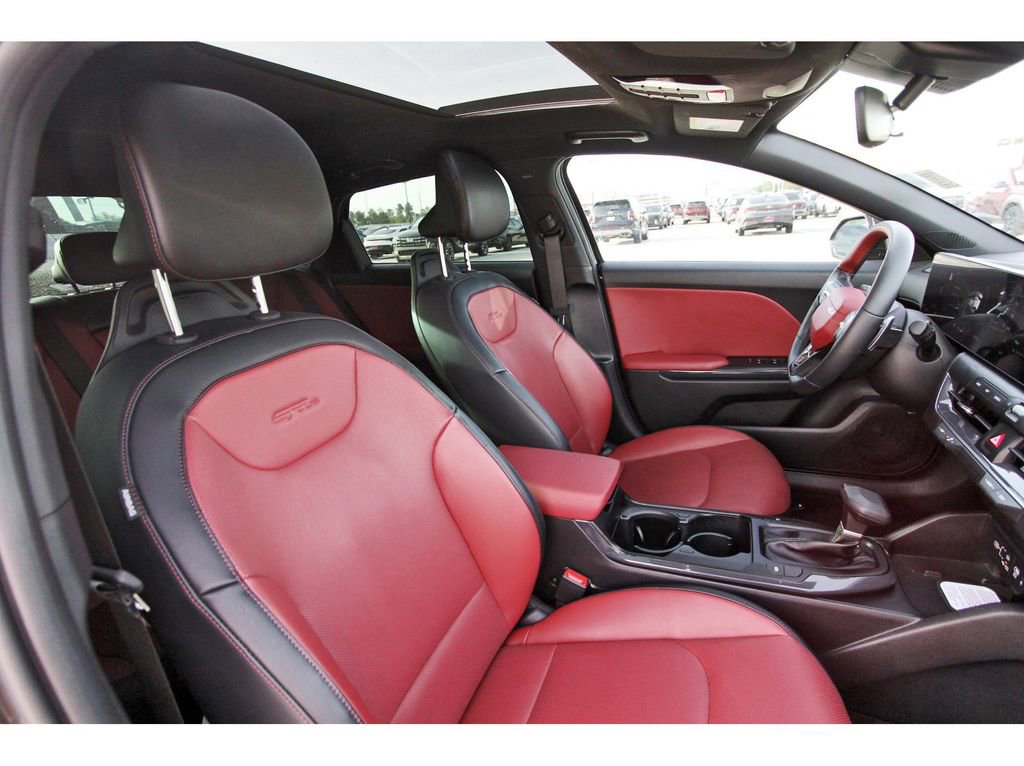 Used 2025 Kia K4 GT-Line w/ GT-Line Premium Package FWD image 30