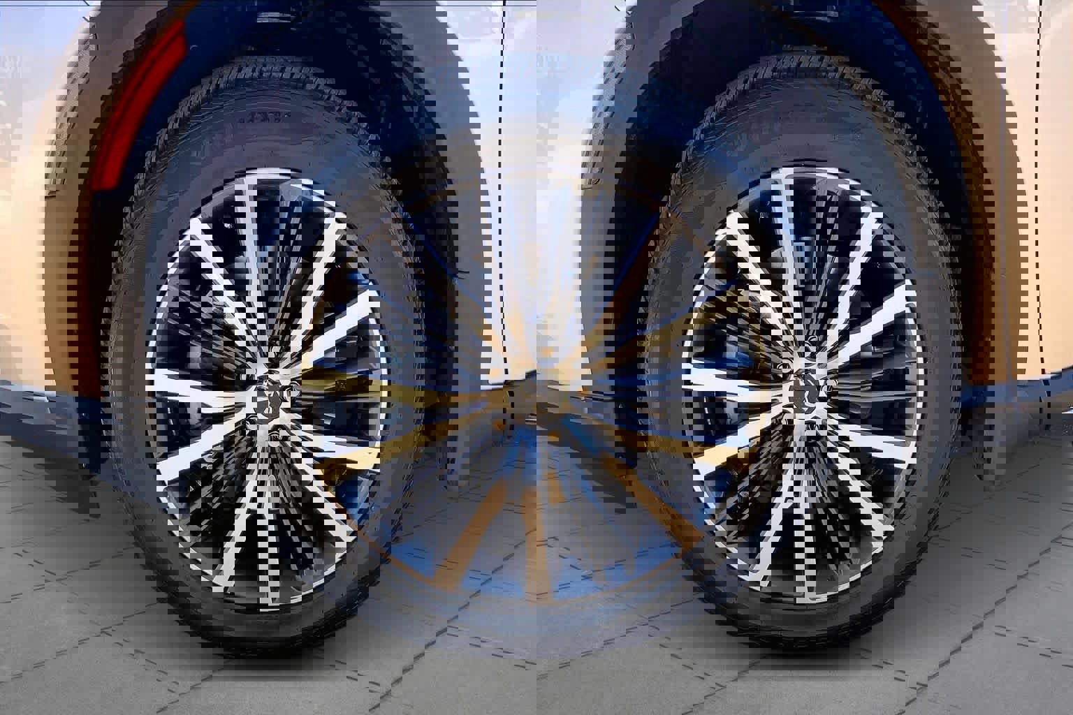 Used 2024 INFINITI QX60 Autograph w/ Cargo Package image 12