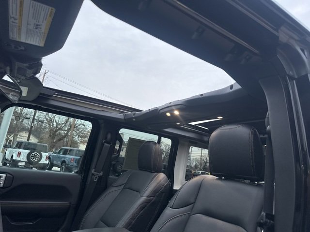 Used 2024 Jeep Wrangler Sahara w/ Safety Group image 13