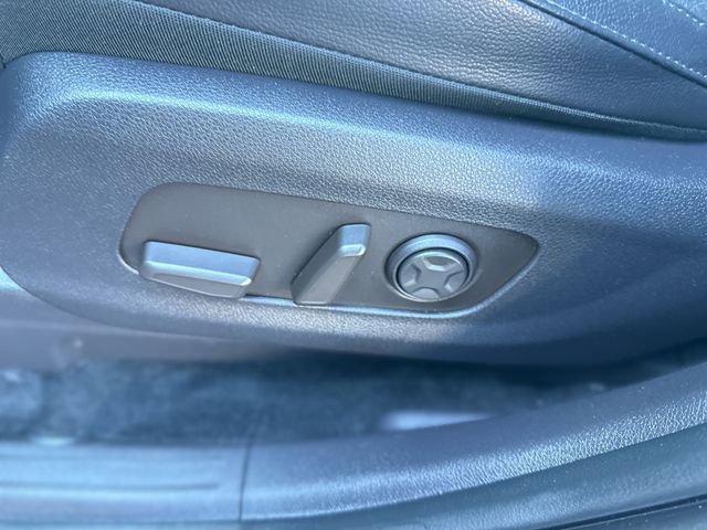 Used 2025 Kia Carnival SX Prestige image 13