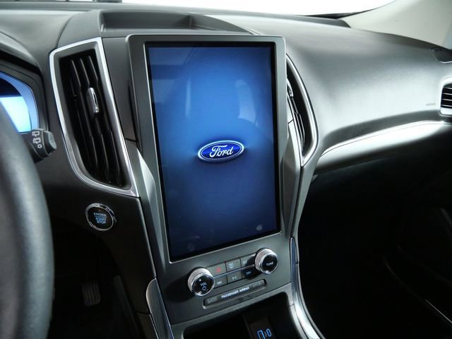 Certified 2024 Ford Edge Titanium w/ Equipment Group 301A AWD/4WD image 18