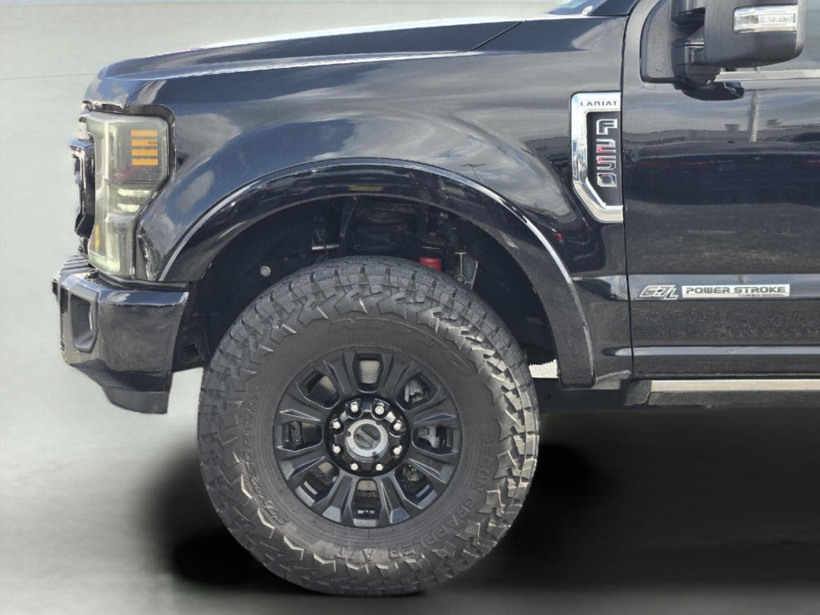 Certified 2022 Ford F250 Lariat w/ Tremor Off-Road Package AWD/4WD image 9
