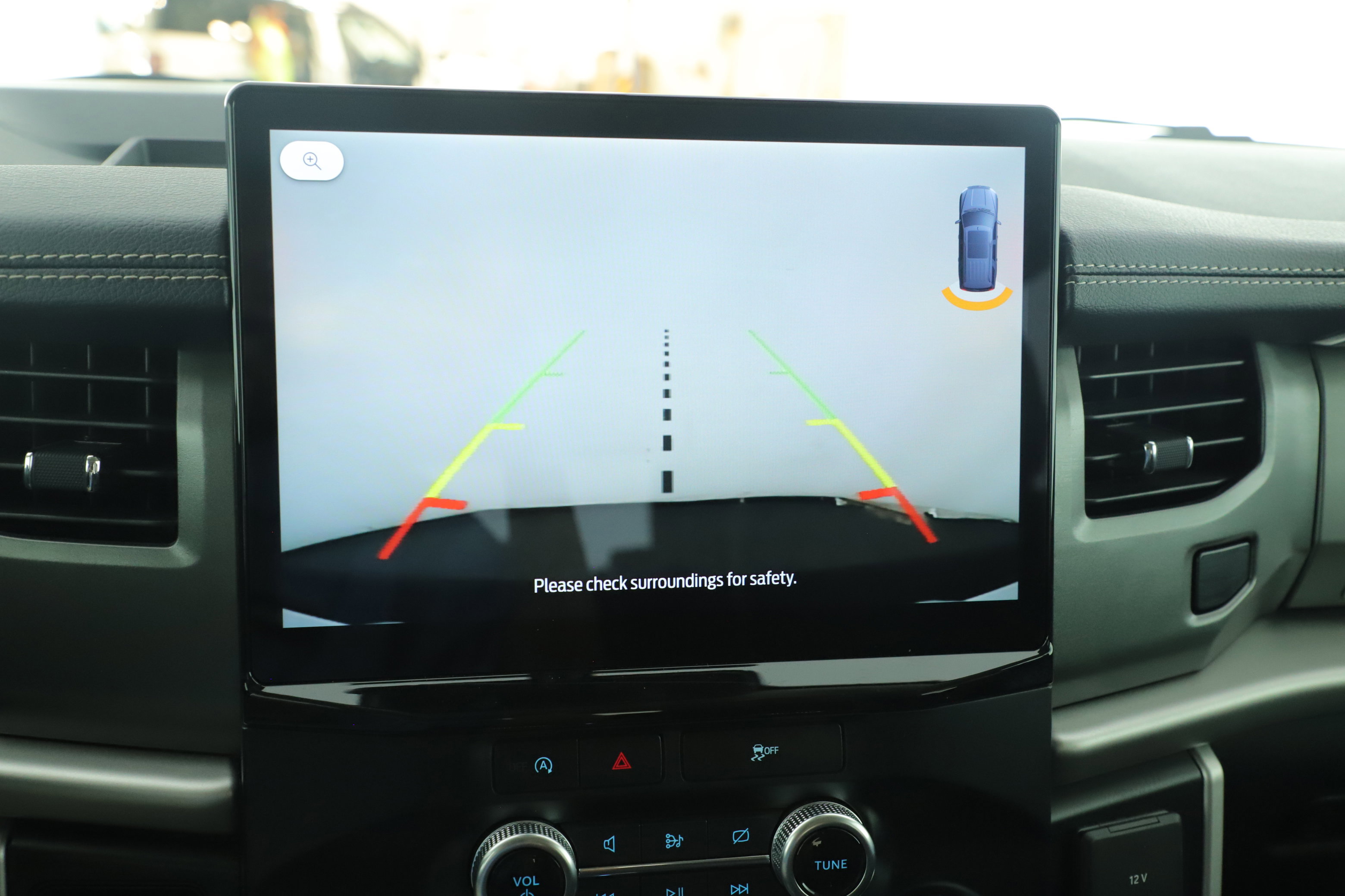 Certified 2024 Ford Expedition XLT image 21