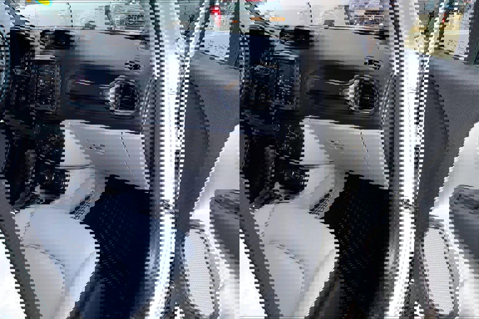 Used 2022 Jeep Renegade Limited image 18