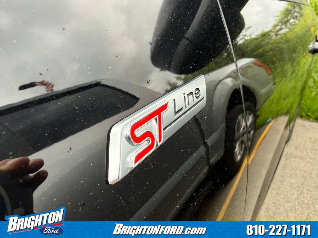 Certified 2023 Ford Escape ST-Line w/ Tech Pack #1 AWD/4WD image 9