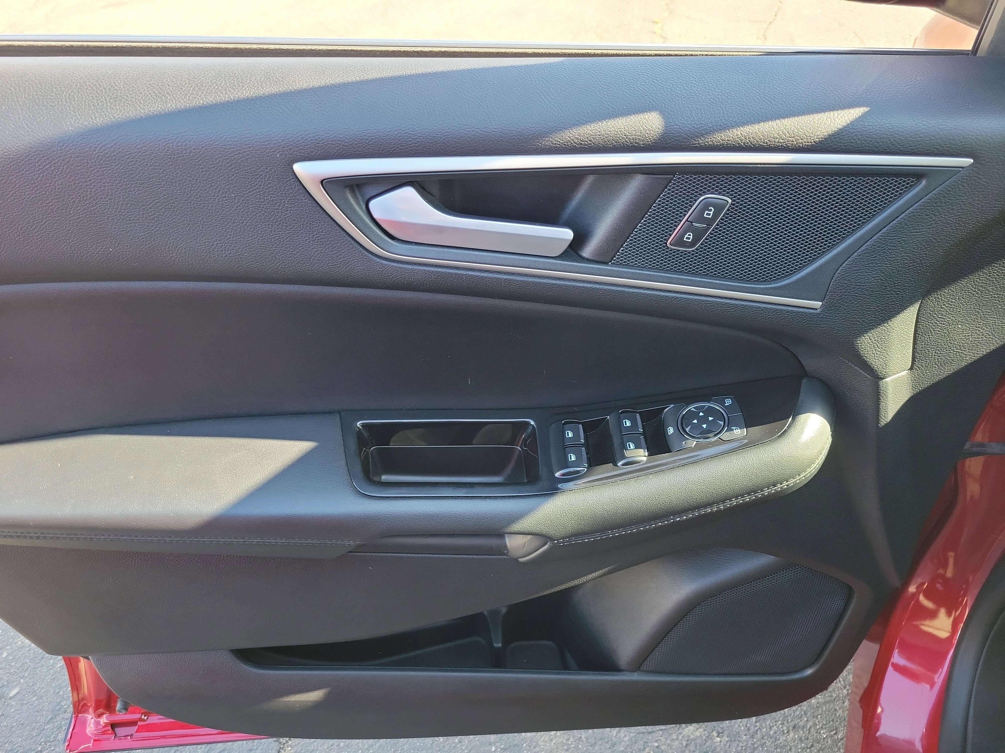 Certified 2020 Ford Edge SEL w/ Convenience Package FWD image 11