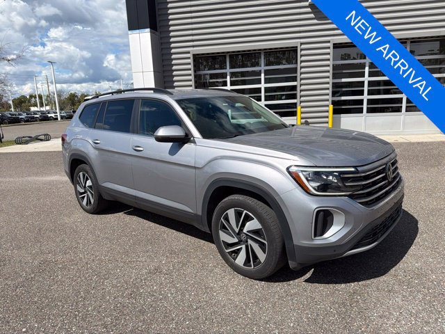 Used 2025 Volkswagen Atlas SE AWD/4WD image 1