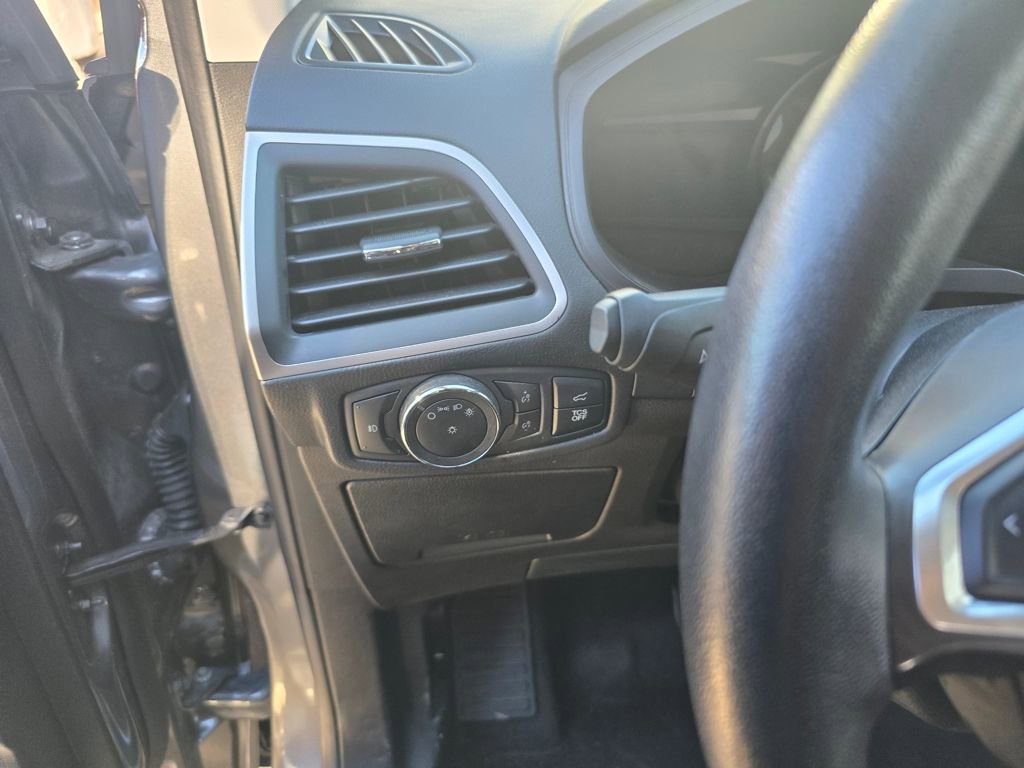 Certified 2022 Ford Edge SEL w/ Convenience Package image 10