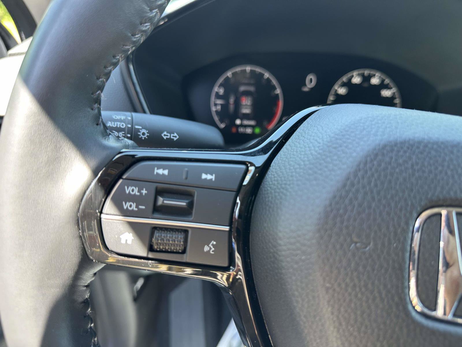 Used 2023 Honda CR-V EX-L image 32