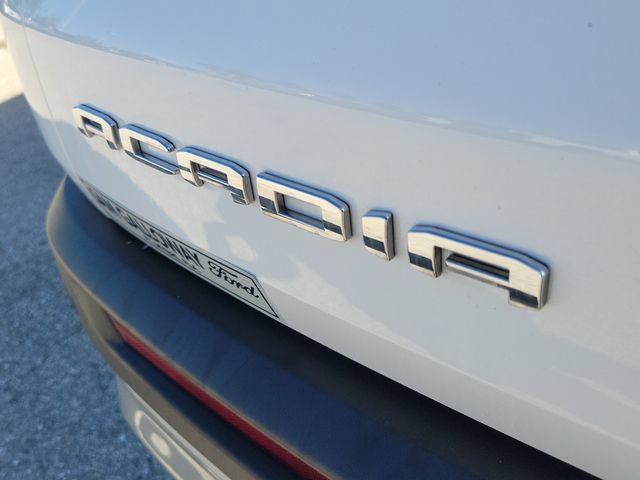 Used 2024 GMC Acadia Elevation w/ Luxury Package FWD image 9