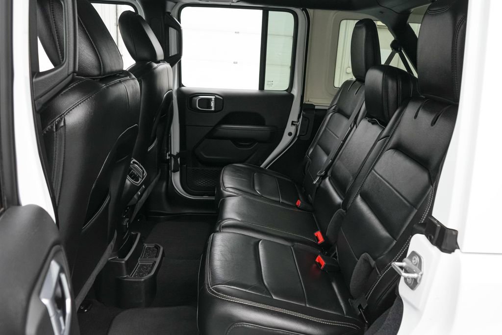 Used 2020 Jeep Wrangler Unlimited Sahara image 21