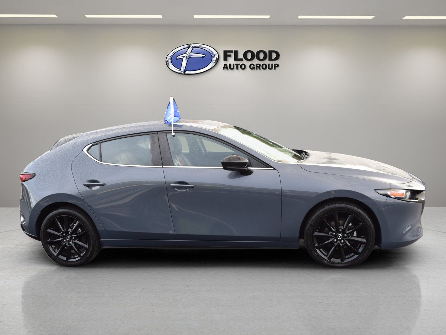 Used 2022 MAZDA MAZDA3 s FWD image 3