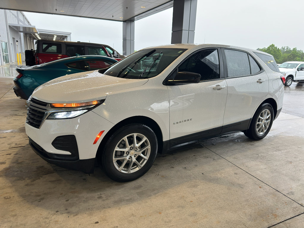 Used 2022 Chevrolet Equinox LS w/ LS Convenience Package