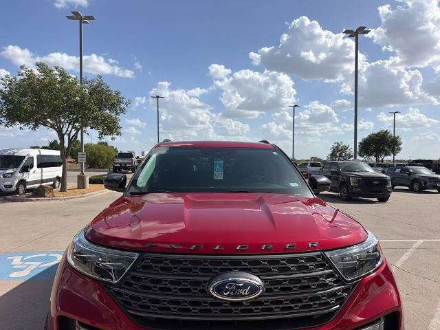 Certified 2023 Ford Explorer XLT w/ Equipment Group 202A RWD image 6