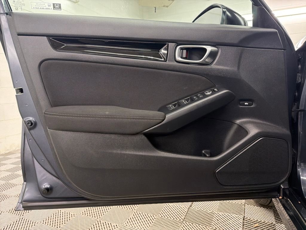 Used 2025 Honda Civic Sport image 16