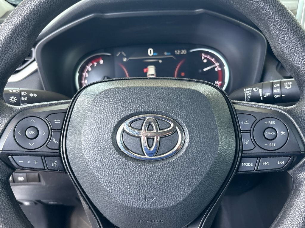 Used 2024 Toyota RAV4 XLE AWD/4WD image 14