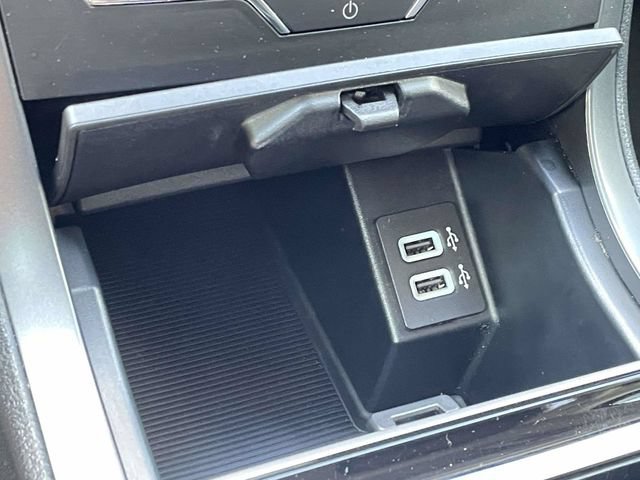 Certified 2020 Ford Edge SE FWD image 14