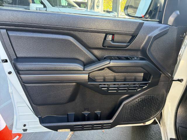 Used 2025 Toyota 4Runner SR5 AWD/4WD image 14