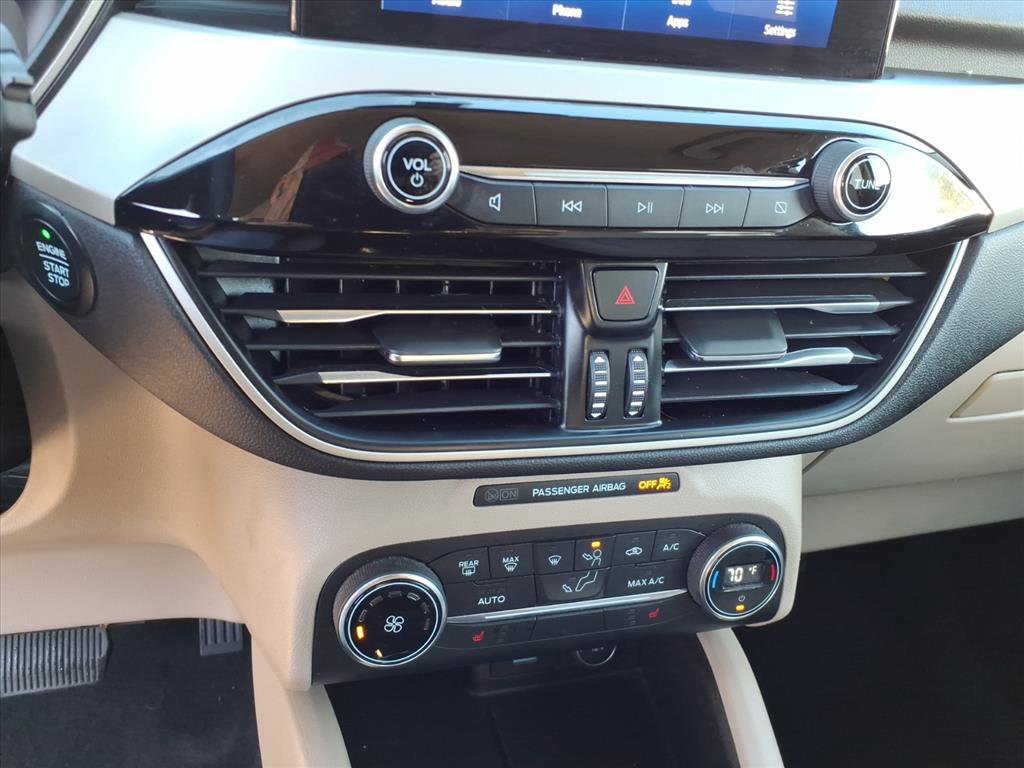 Certified 2020 Ford Escape SE image 19