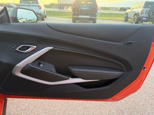 Used 2020 Chevrolet Camaro SS RWD image 26