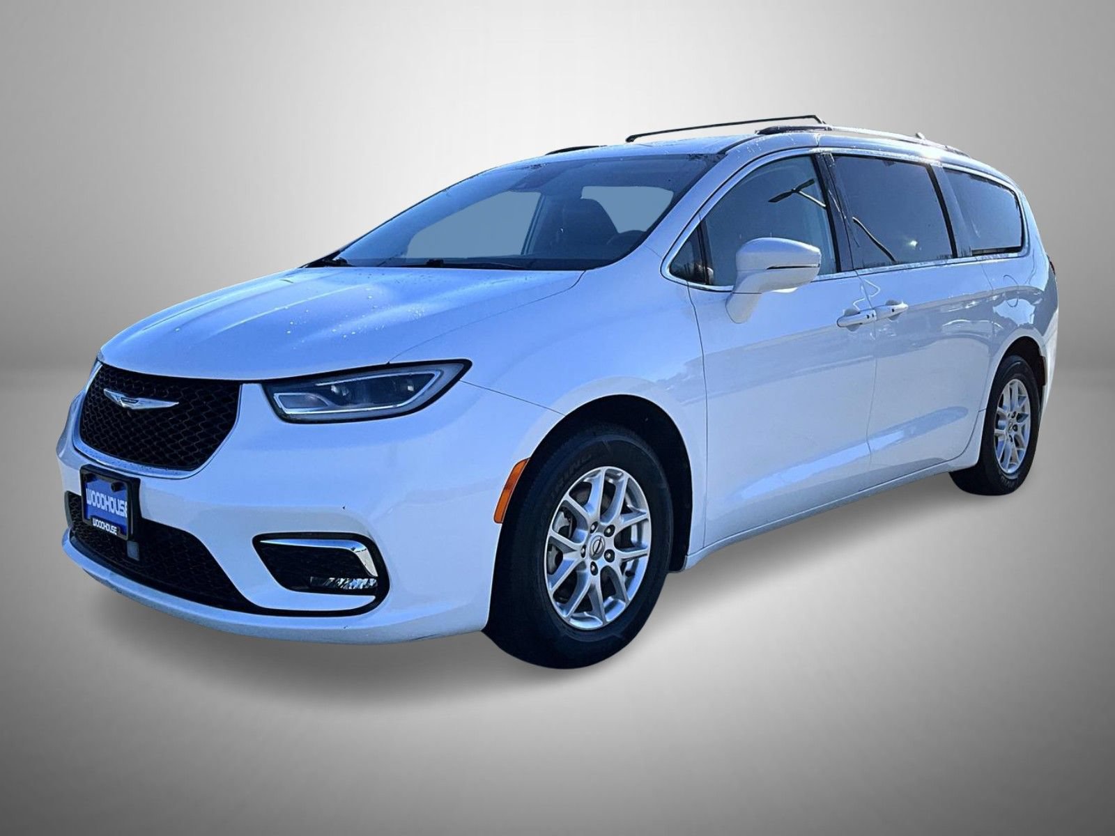 Used 2022 Chrysler Pacifica Touring-L FWD image 1