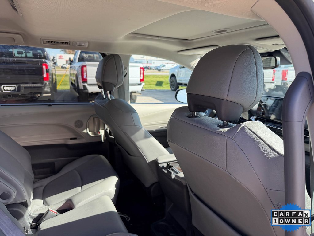Used 2024 Toyota Sienna XLE image 19