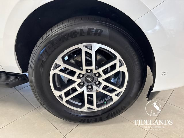Certified 2025 Ford Expedition Active RWD image 35